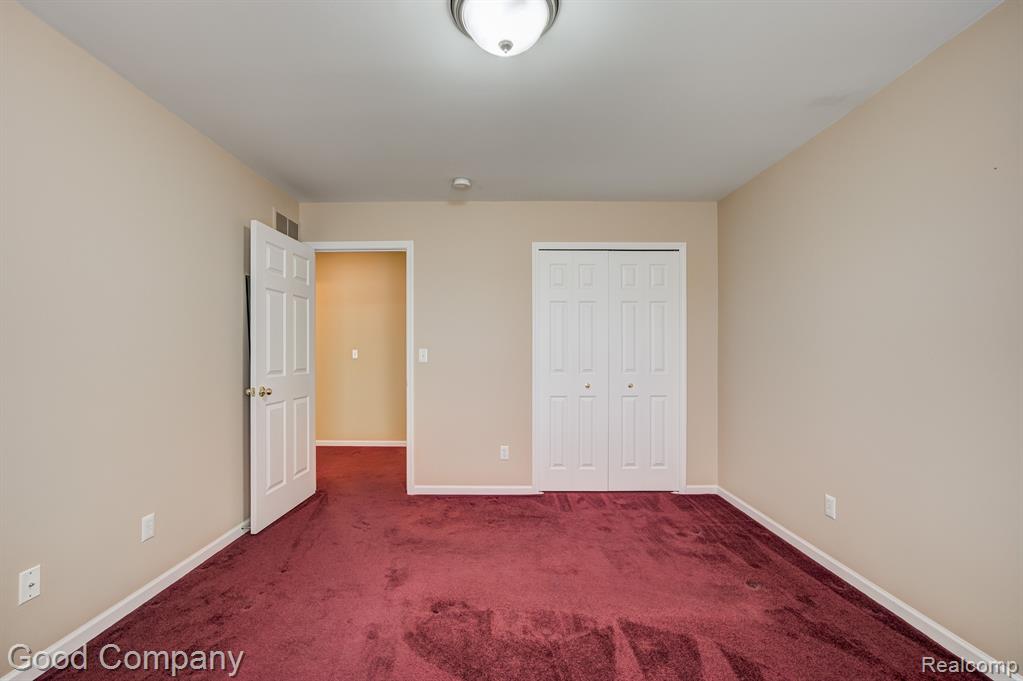 423 CEDAR Street, Wyandotte, MI 48192 — Photo 38