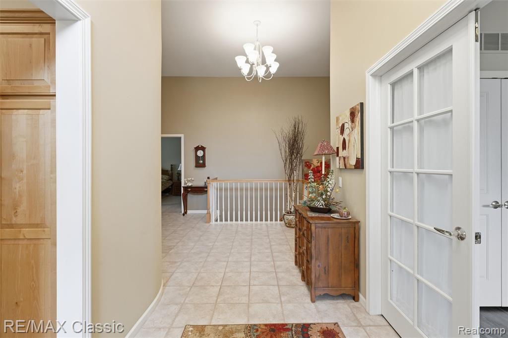 16934 Lochmoor Circle W, Northville, MI 48168 — Photo 6