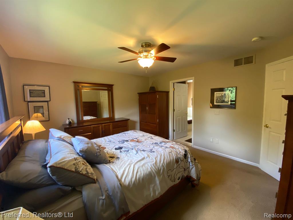 8360 OPAL Drive, Westland, MI — Photo 31