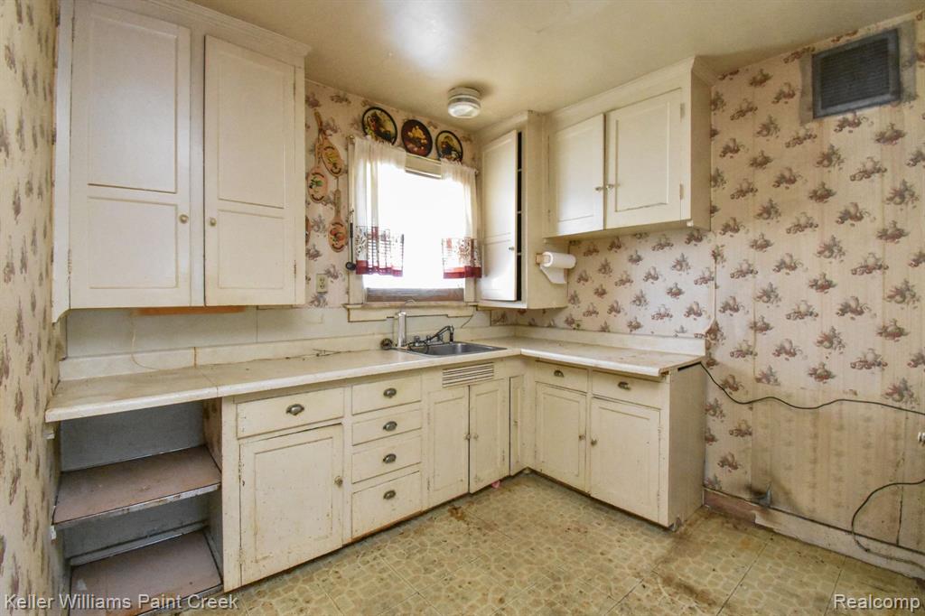 474 W GREENDALE, Highland Park, MI 48203 — Photo 10