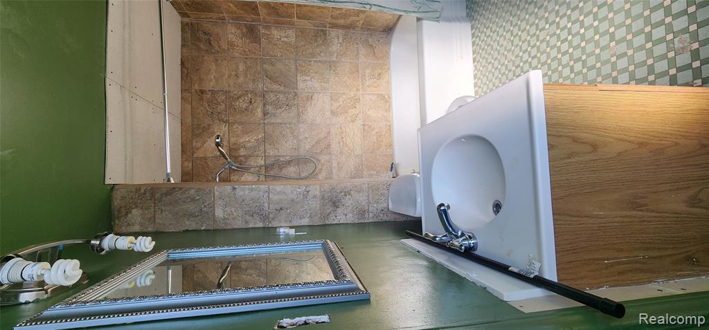 13940 Mayfield Street, Detroit, MI, 48205