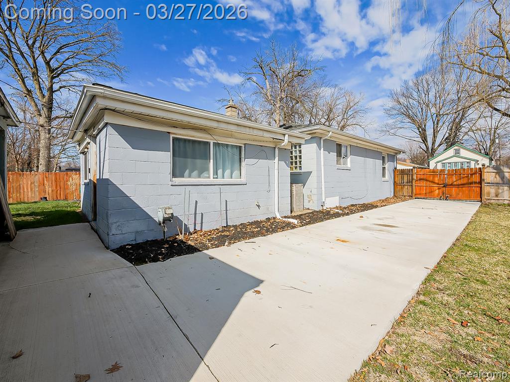 115 W Elza Avenue, Hazel Park, MI 48030 — Photo 22