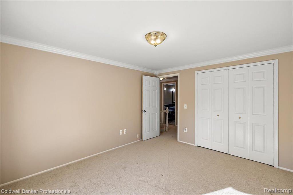 9485 BAYWOOD Drive, Plymouth, MI 48170 — Photo 35