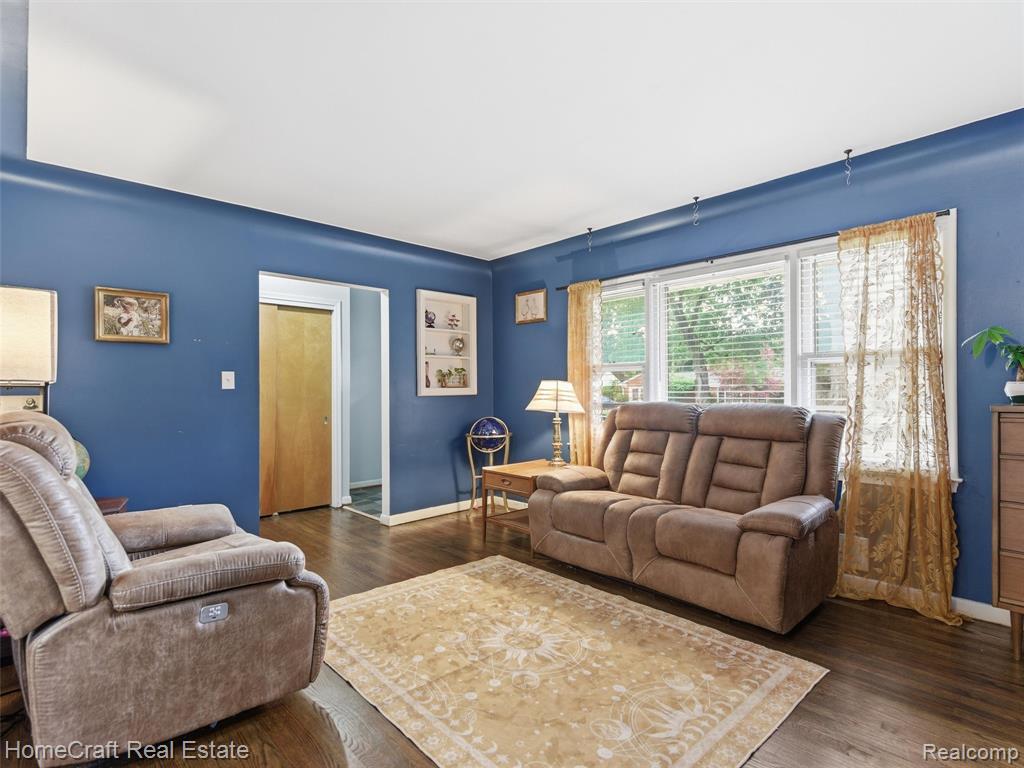 1775 N GULLEY Road, Dearborn Heights, MI 48127 — Photo 11