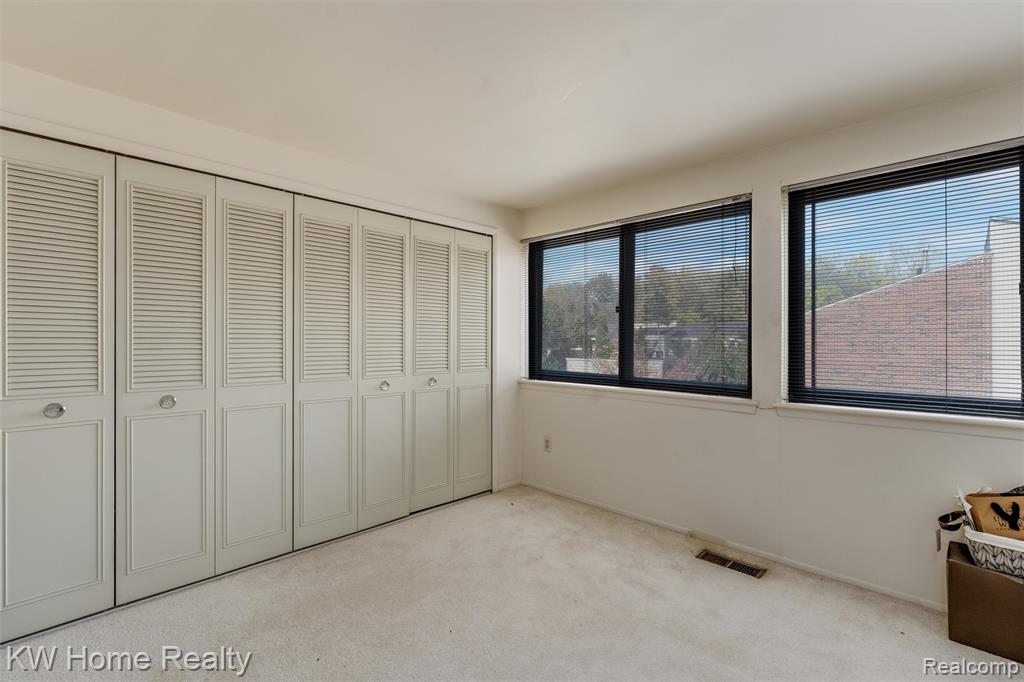 7356 Balsam Court, West Bloomfield, MI — Photo 16