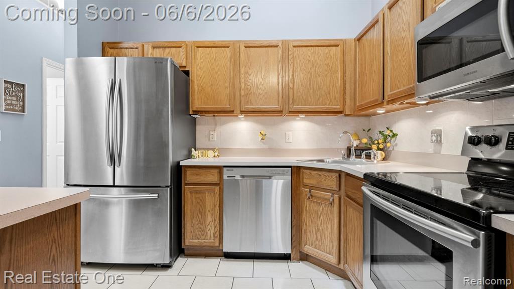 23344 Bunte Court, 43, Trenton, MI 48183 — Photo 11