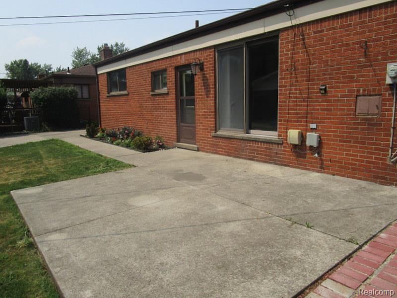 4460 Buckingham, Warren, MI 48092 — Photo 23