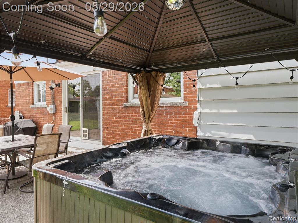 30728 Whittier Avenue, Madison Heights, MI 48071 — Photo 23