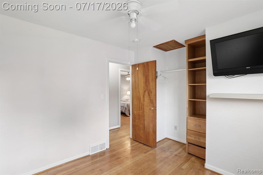8325 N Hubbard Street, Westland, MI — Photo 22