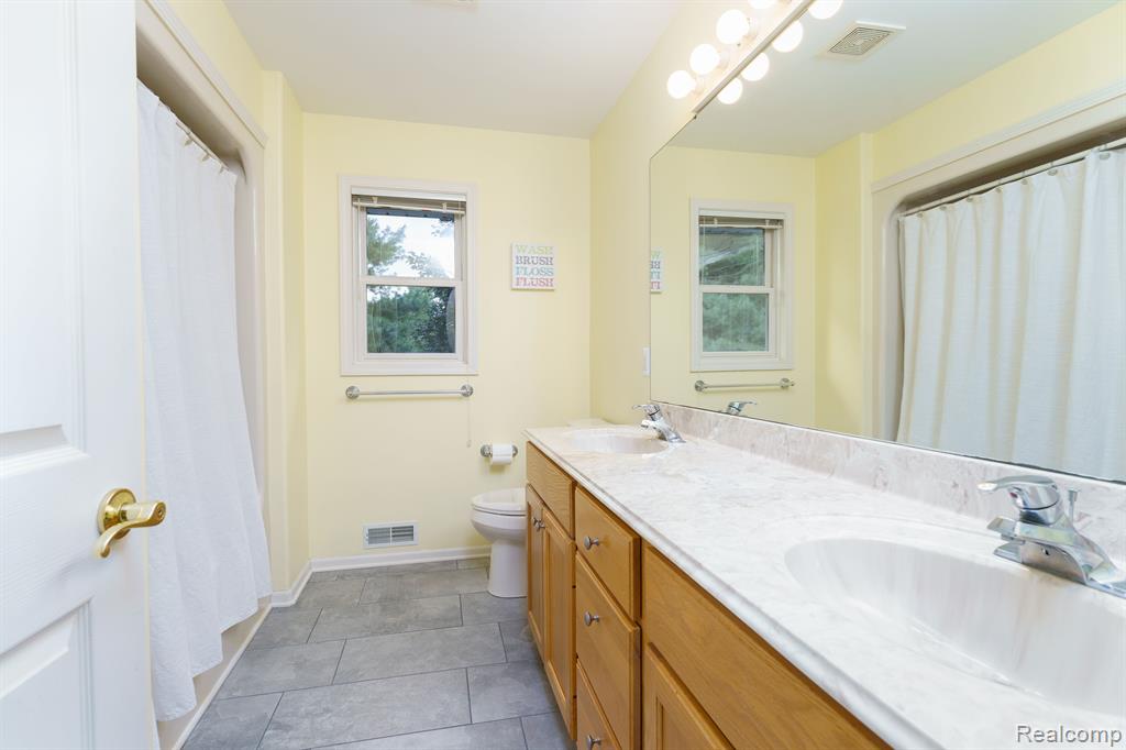 11660 BELL OAK Road, Webberville, MI 48892 — Photo 28