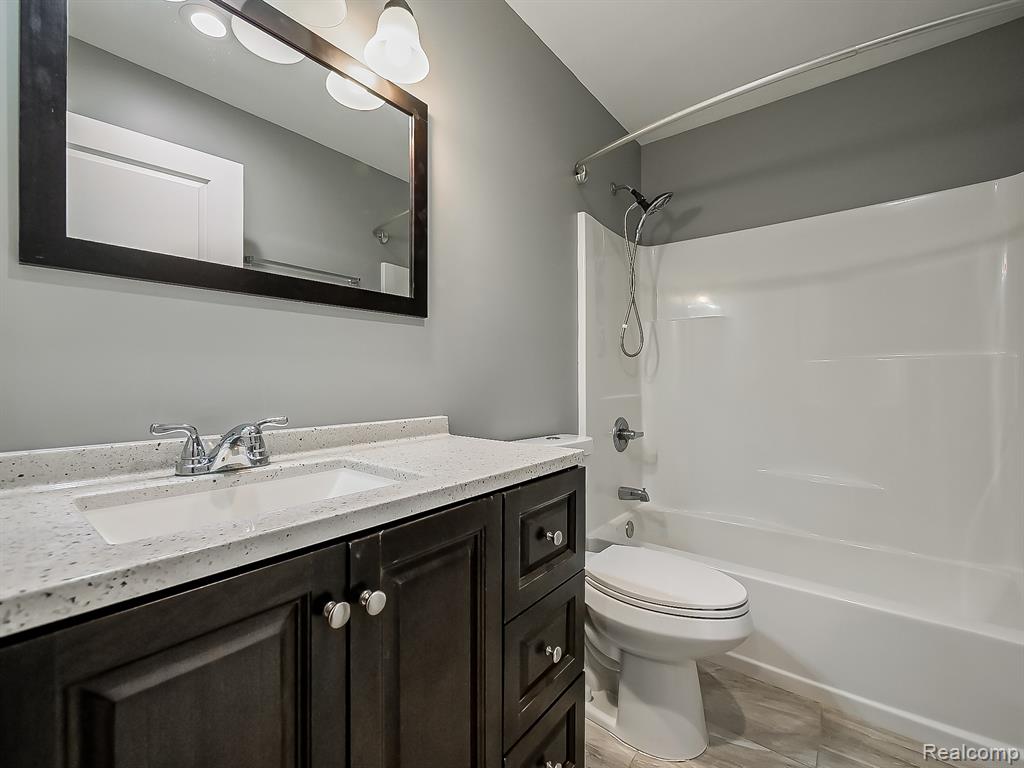 4744 Midland Drive, Pinckney, MI 48169 — Photo 18