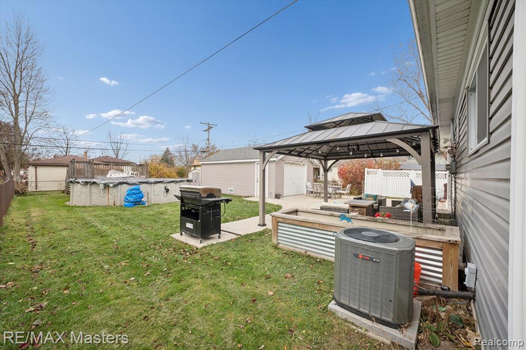 31630 Lynne Drive, Rockwood, MI — Photo 23