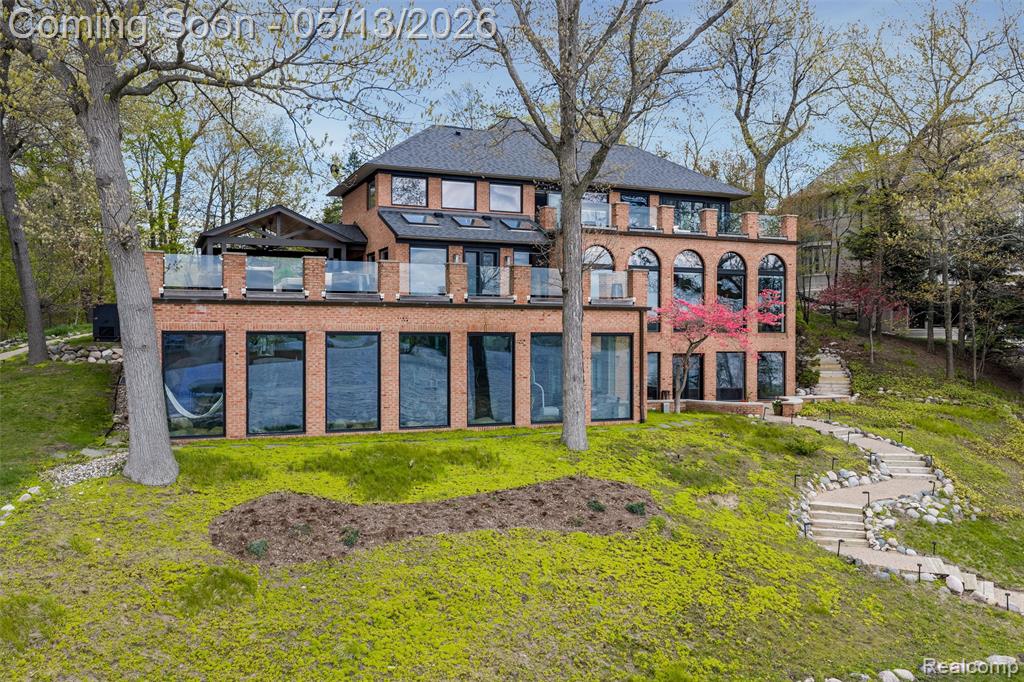 1789 Blue Heron Court, Bloomfield Hills, MI 48302 — front exterior