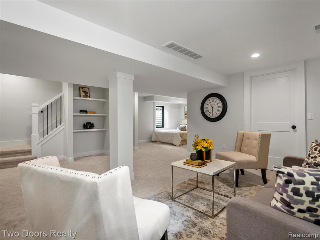 820 OAKRIDGE Avenue, Royal Oak, MI 48067 — Photo 57