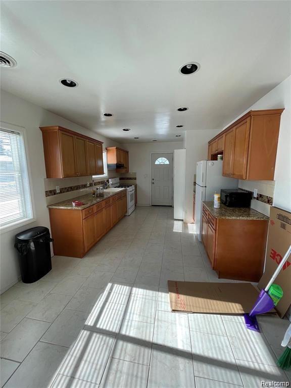 7401 DREXEL Street, Dearborn Heights, MI 48127 — Photo 3