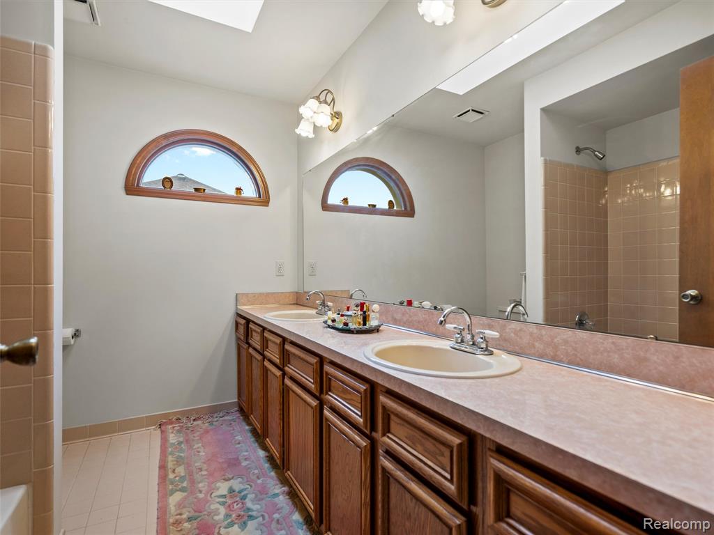 46386 Jackson Drive, Macomb, MI 48044 — Photo 29
