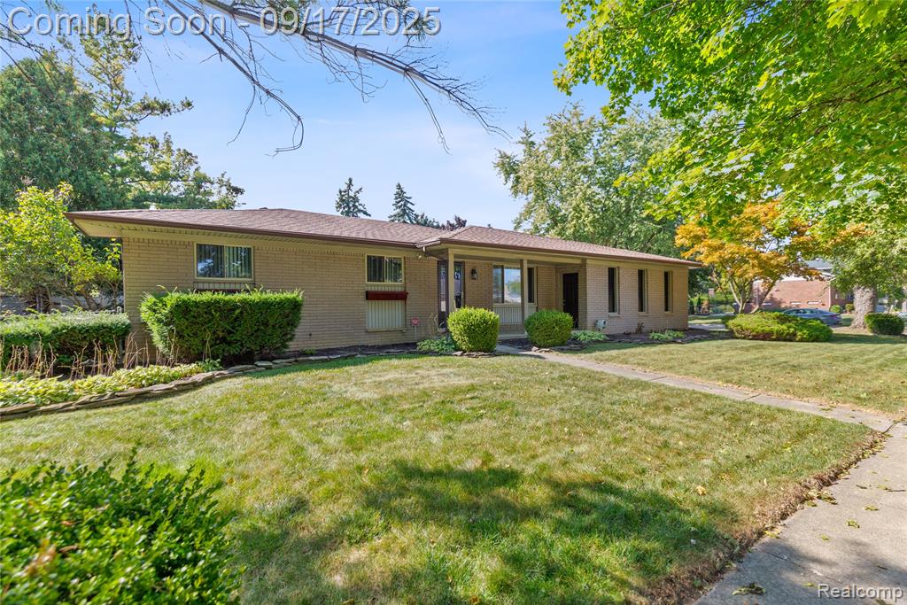 41885 Coulon Drive, Clinton Twp, MI 48038 — Photo 35