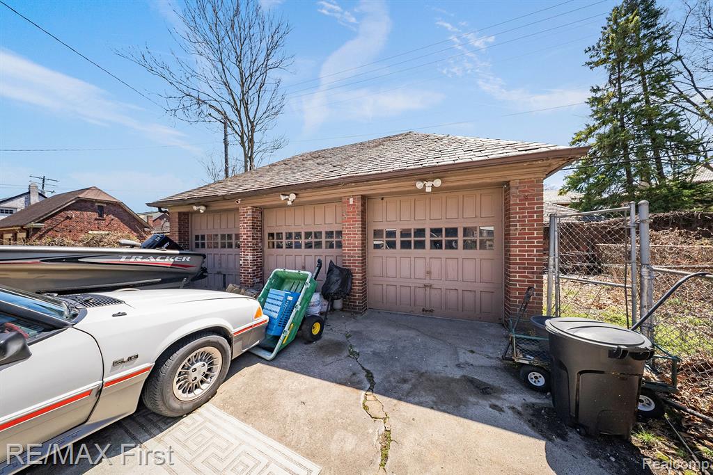 725 W BOSTON Boulevard, Detroit, MI 48202 — Photo 55