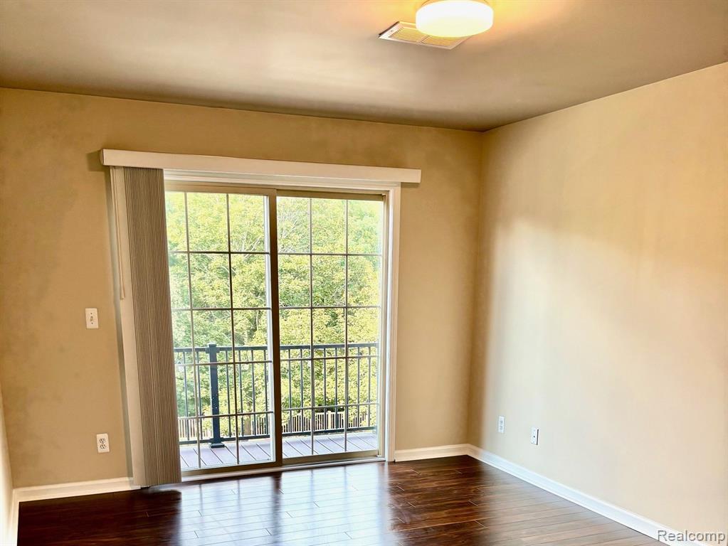 697 RIVER PARK VILLAGE Boulevard, Northville, MI 48167 — Photo 26