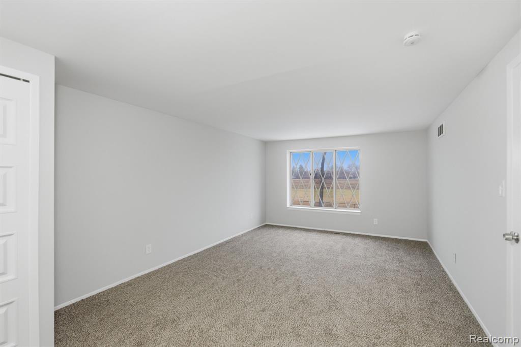 8710 Community Boulevard, Warren, MI 48093 — Photo 10