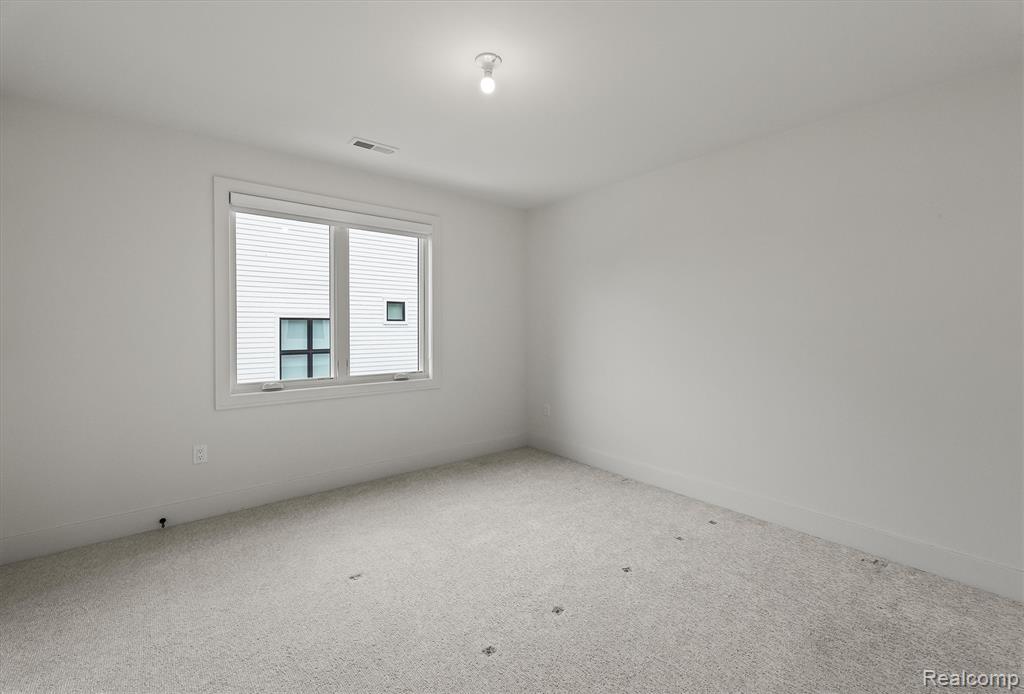 7303 Brookside Village Court, Bloomfield Hills, MI 48301 — Photo 24