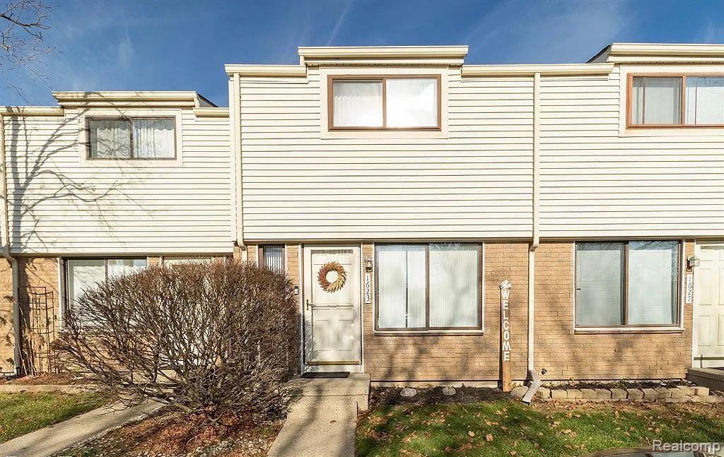 1623 WIMBLEDON Drive, 16, Walled Lake, MI 48390 — front exterior