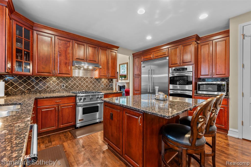 5375 Pembrooke Crossing Court, West Bloomfield, MI — Photo 24