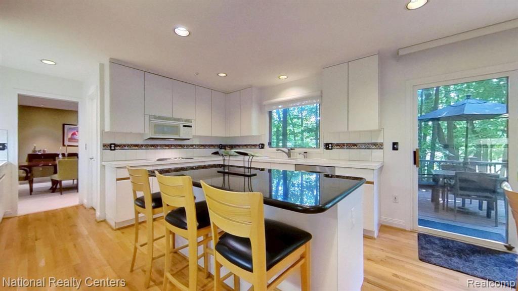 6783 Burtonwood Drive, West Bloomfield, MI — Photo 24