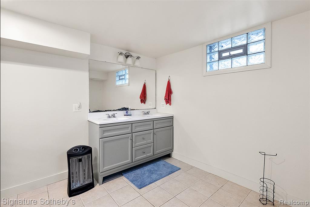 1136 Michigan Avenue, Ann Arbor, MI 48104 — Photo 28