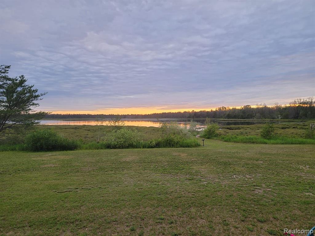 10525 N COOLIDGE Avenue, Harrison, MI 48625 — Photo 31