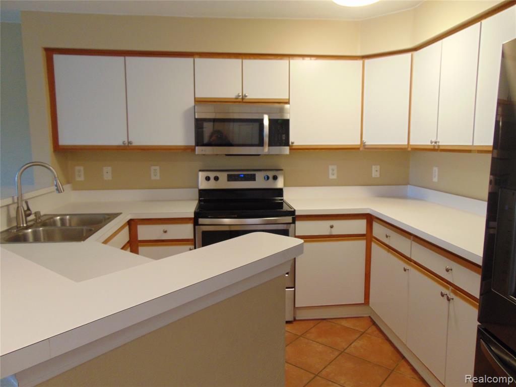 1429 Millbrook Trail, 172, Ann Arbor, MI 48108 — Photo 10