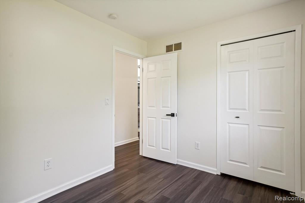 44259 N UMBERLAND Circle, Canton, MI 48187 — Photo 24