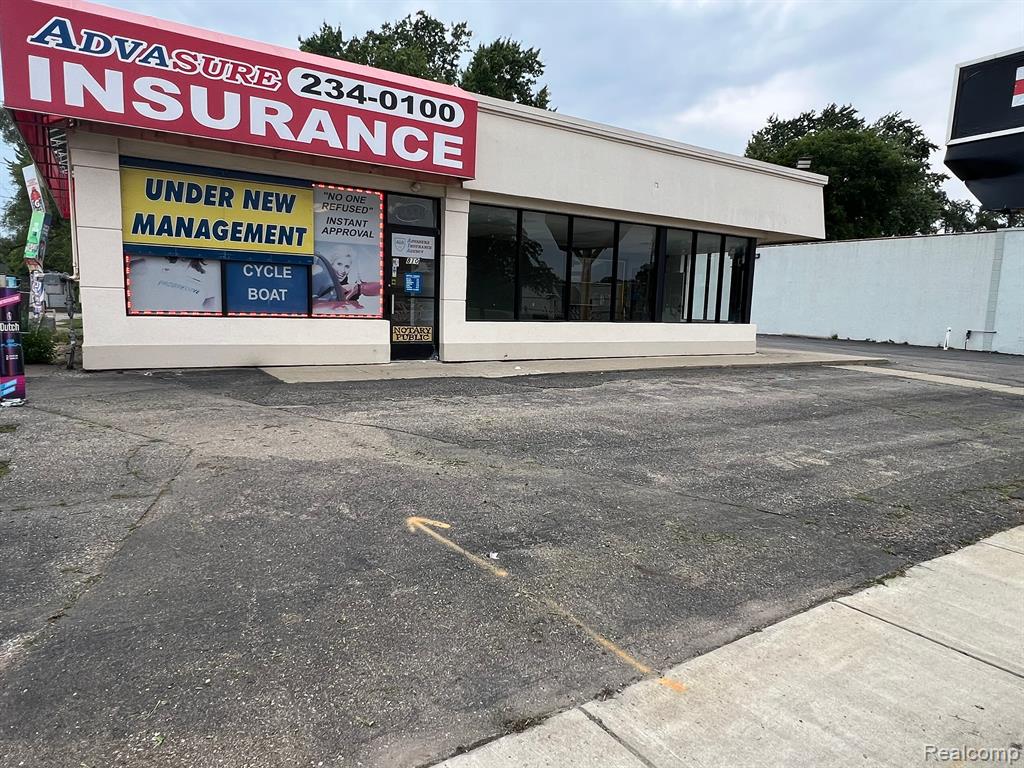 810 S DORT, Flint, MI 48503 — front exterior
