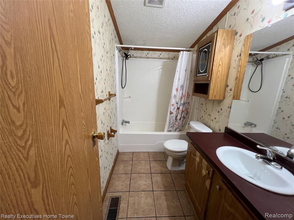 3679 Chestnut Ln Lane, Dryden, MI 48428 — Photo 17