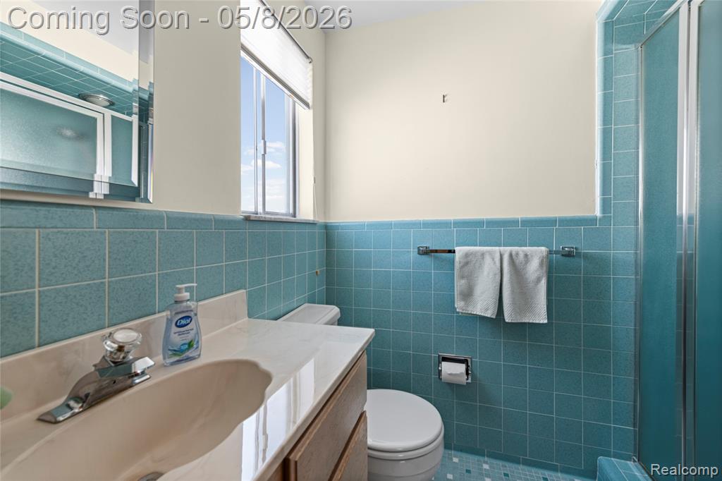 690 Briarcliff Drive, Grosse Pointe Woods, MI 48236 — Photo 26