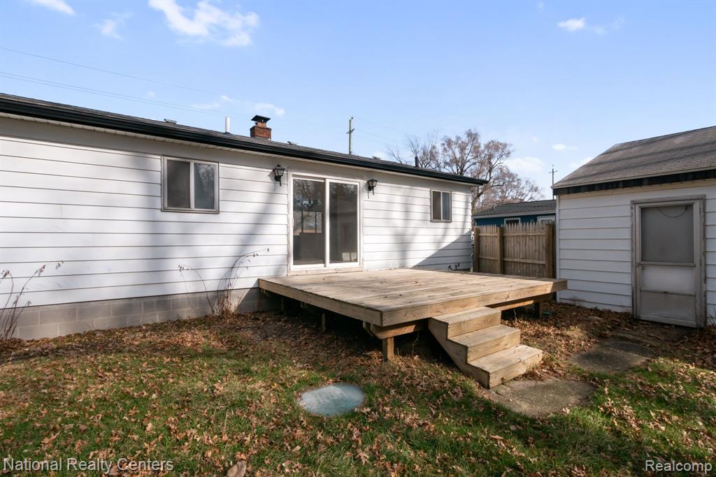 5691 Lake Grove Drive, White Lake, MI 48383 — Photo 19