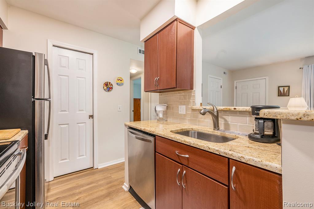 399 Spring Brooke Drive, Brighton, MI 48116 — Photo 3