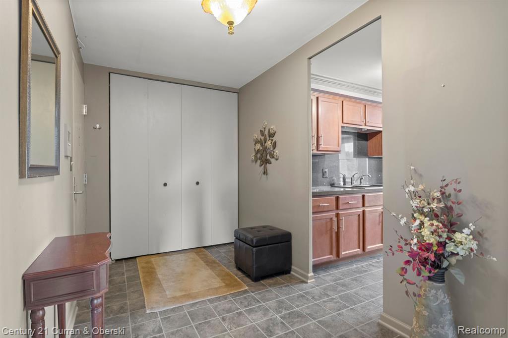22700 GARRISON Street, 502, Dearborn, MI 48124 — Photo 5