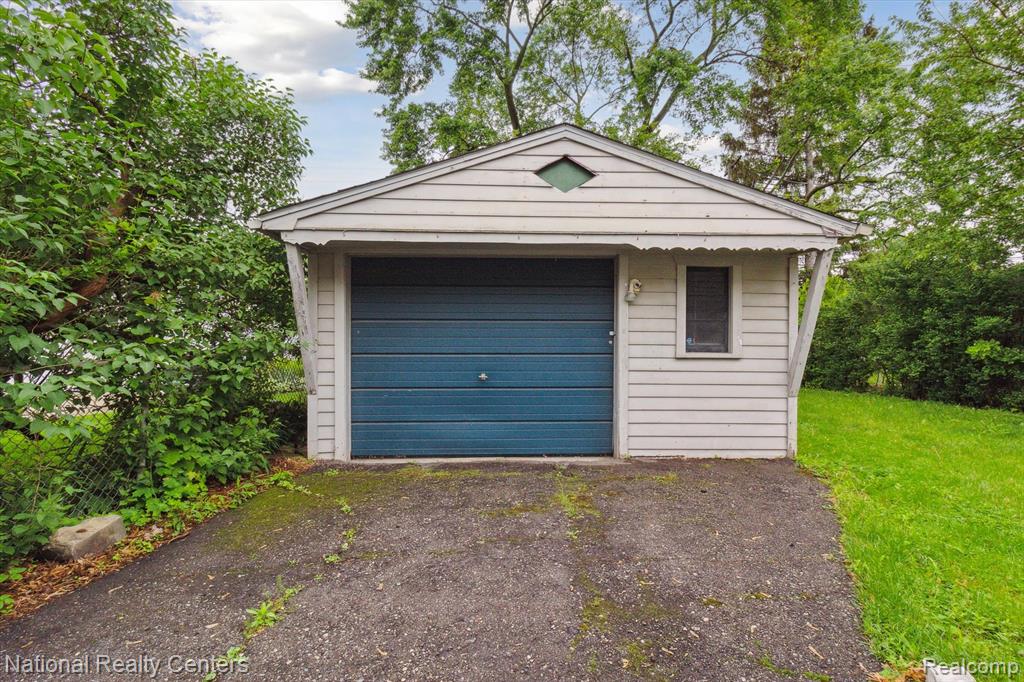 4458 Harding Street, Dearborn Heights, MI 48125 — Photo 25