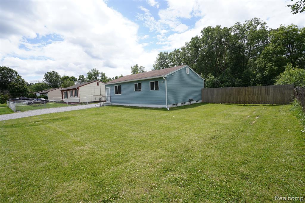 5383 NASSER Street, Flint, MI 48505 — Photo 6