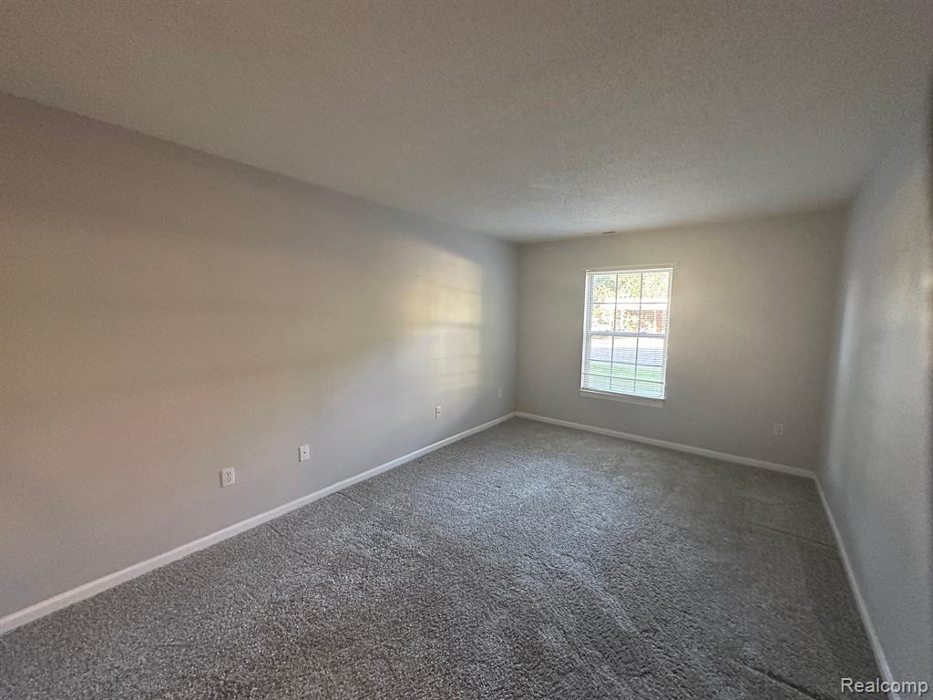 12101 PINEHURST Lane, Grand Blanc, MI 48439 — Photo 15