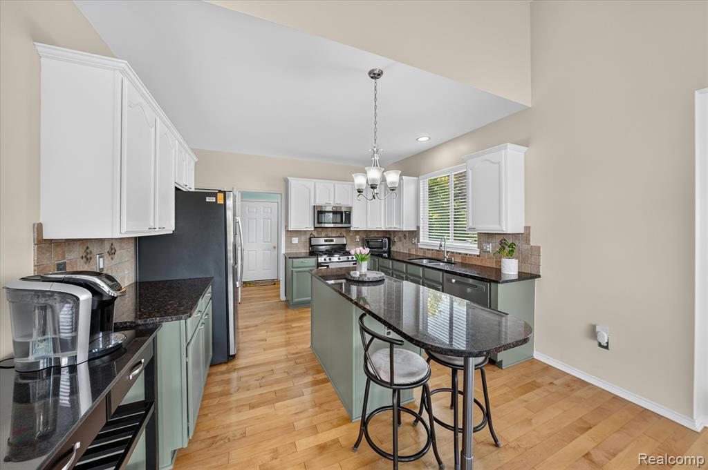 860 Island Lake Drive, Oxford, MI 48371 — Photo 14