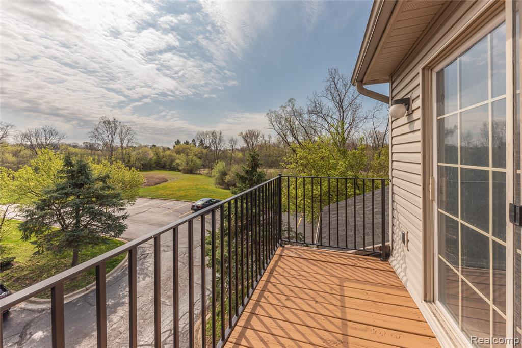 29242 W Glen Oaks, Farmington Hills, MI 48334 — Photo 32