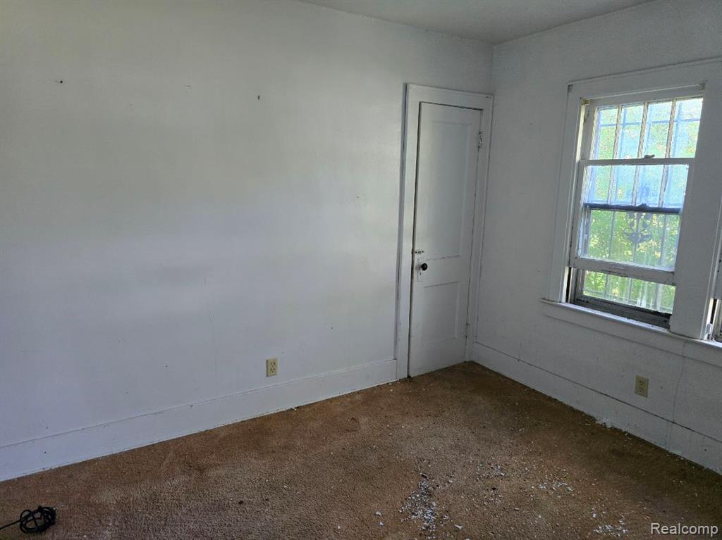 946 E Bundy Avenue, Flint, MI 48505 — Photo 7