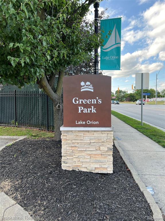 400 E Flint Street, Lake Orion, MI 48362 — Photo 40