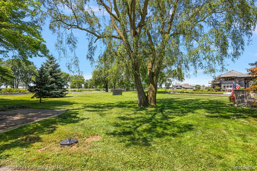 37337 LAKESHORE Drive, Harrison Township, MI — Photo 30