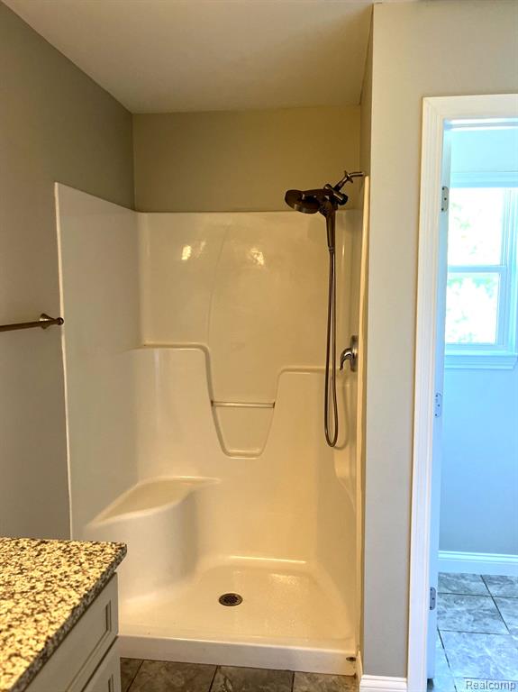 5700 APPIAN Way, Waterford, MI 48329 — Photo 26