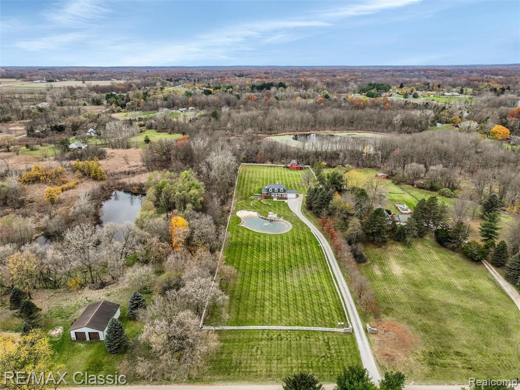 8173 Earhart Road, South Lyon, MI 48178 — Photo 94