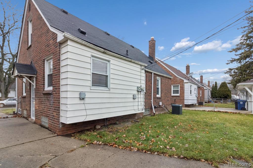 9540 Mercedes, Redford, MI 48239 — Photo 37