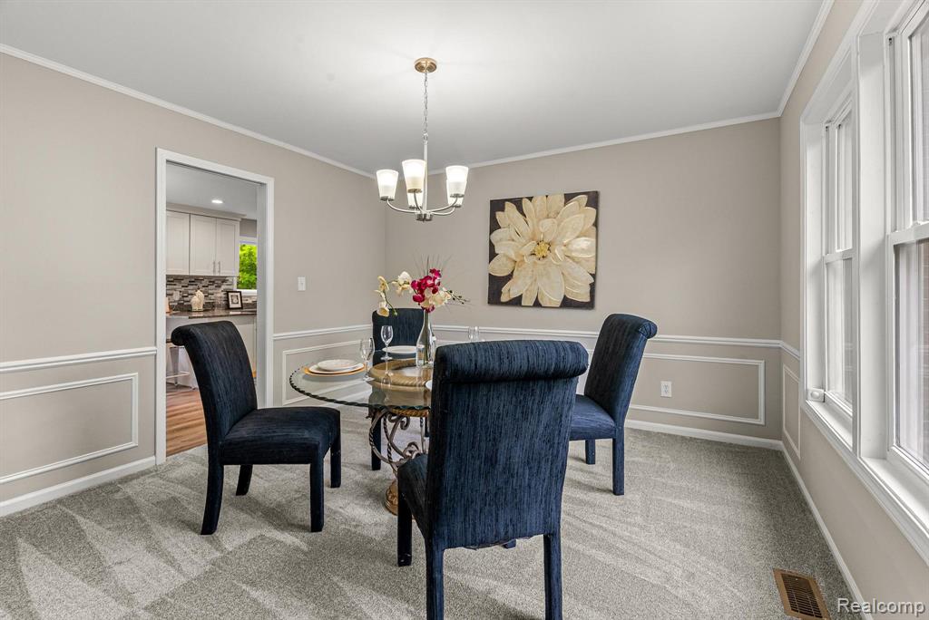 4766 Quarton Road, Bloomfield Hills, MI 48302 — Photo 17